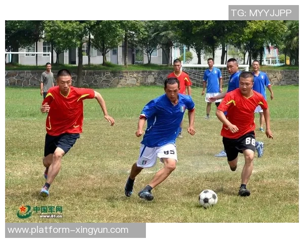 难忘的绿茵场上激战四方足球赛日记记录激情与友谊的瞬间
